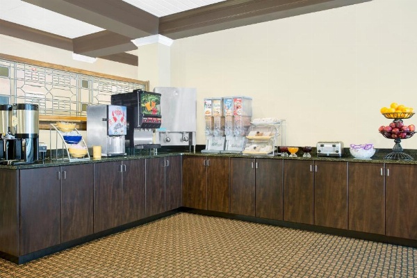 Days Inn by Wyndham Asheville/Mall image 27