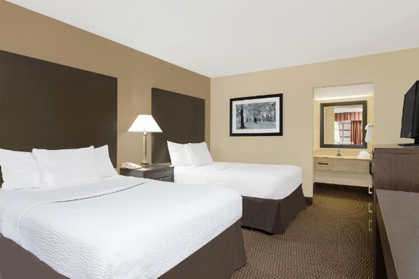 Days Inn by Wyndham Asheville/Mall image 30